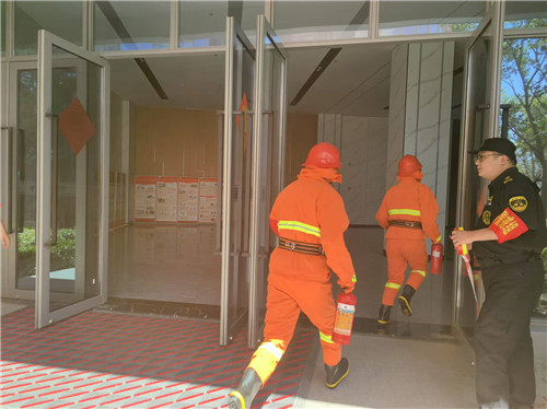 酷熱“烤”驗下，企福物業為園區安全“降溫”